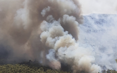 Πυρκαγιά σε δασική έκταση στο Πάτημα Εξαμιλίων Κορίνθου