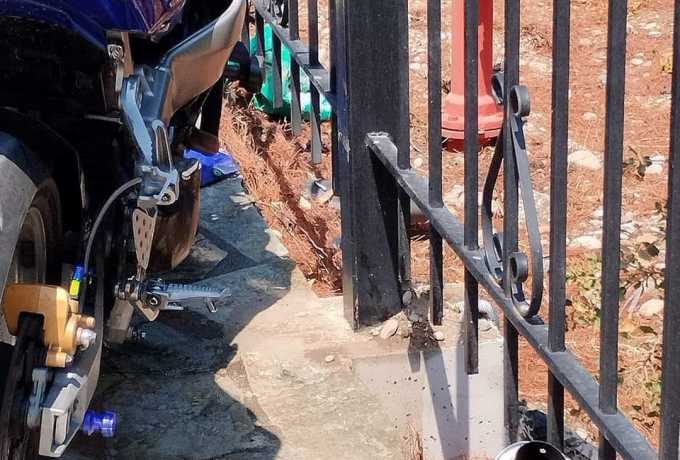 Δυστυχώς συνέβη στη Παλιά Εθνική Οδό στο Πευκιά ,στη θέση Μπαράκι.