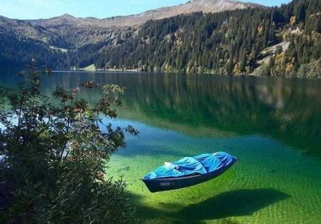 Η λίμνη Flathead στη Μοντάνα έχει το πιο καθαρό νερό στη Γη.