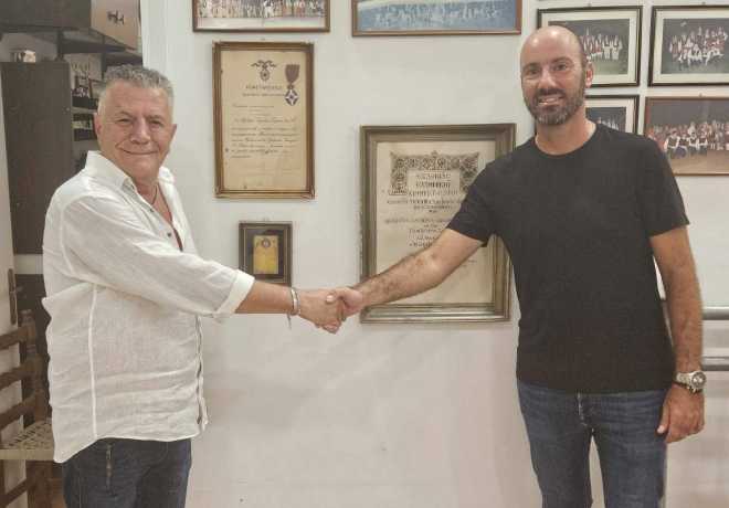 Δωρεά Βραβείων του ηθοποιού Παντελή Ζερβού στον ΙΒΥΚΟ από τον Γιώργο Κοντό