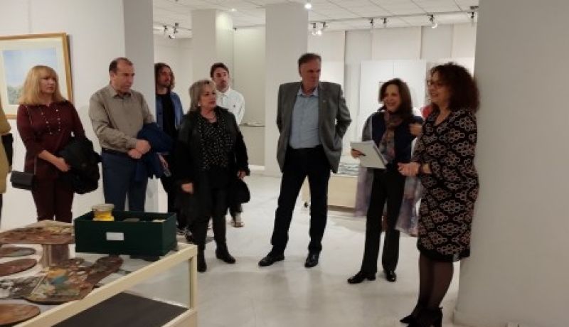 Με ιδιαίτερη επιτυχία τα εγκαίνια της έκθεσης «Το βλέμμα του Αετού» στη Δημοτική Πινακοθήκη Κορίνθου