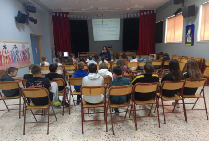 Δράση ευαισθητοποίησης για τις Πρώτες Βοήθειες από το Κέντρο Υγείας Κορίνθου στο 1ο Δημοτικό Σχολείο