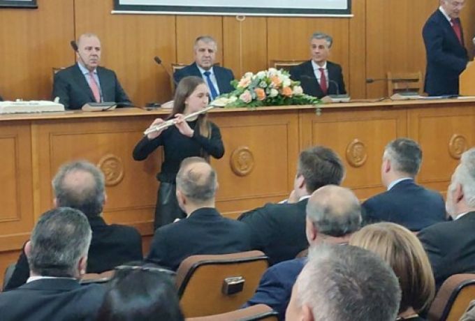 Βράβευση της 12χρονης Νεφέλης Κουτσούκου στην Πρωτοχρονιάτικη Βασιλόπιτα του Επιμελητηρίου Κορινθίας