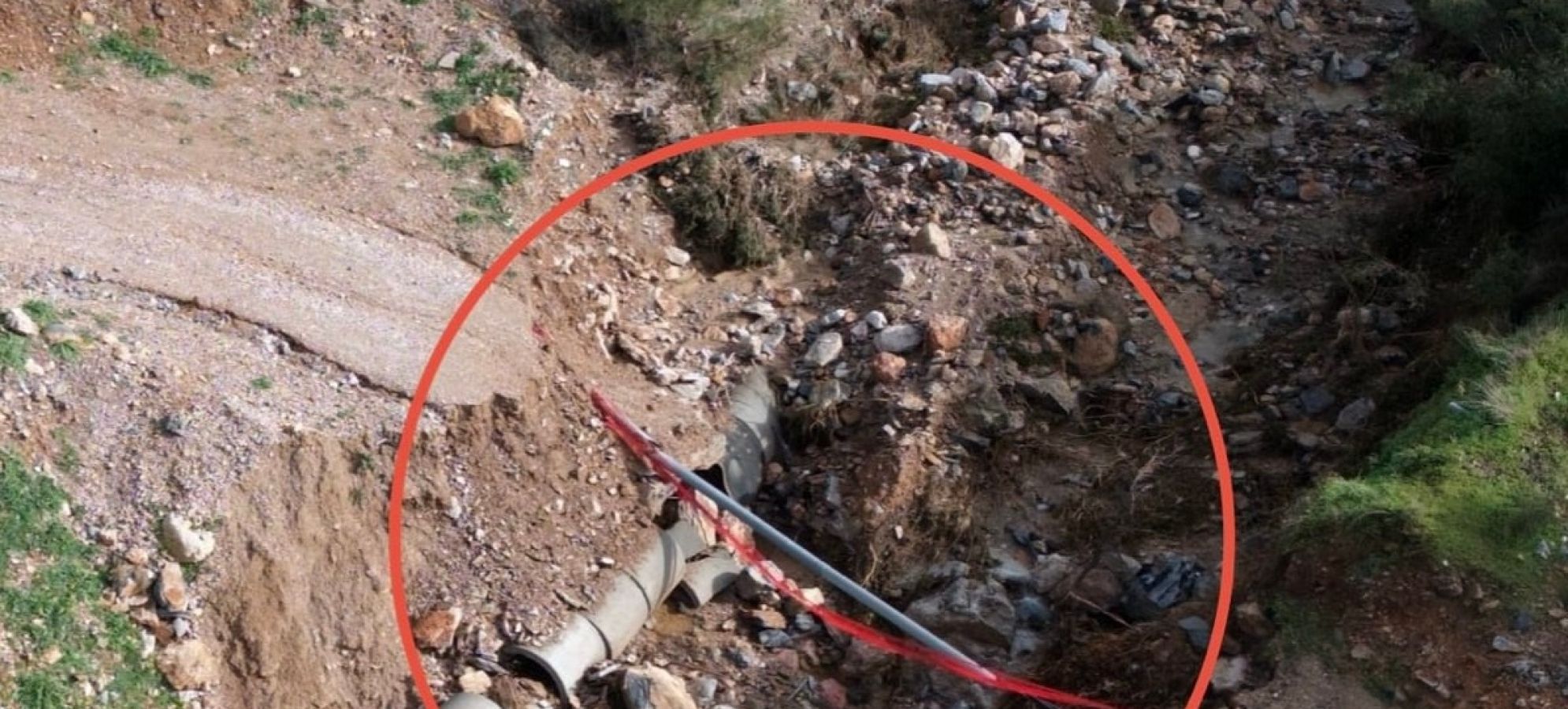 Γλυφάδα: Εκτεθειμένα καλώδια υψηλής τάσης στον Υμηττό – Επείγουσα παρέμβαση ΔΕΔΔΗΕ ζητά ο Δήμαρχος