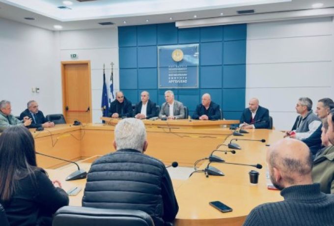 Παράδοση απινιδωτών στην Π.Ε. Αργολίδας – Δημήτρης Πτωχός: «Κάνουμε βήματα για ένα ισχυρό δίχτυ προστασίας για τους πολίτες»