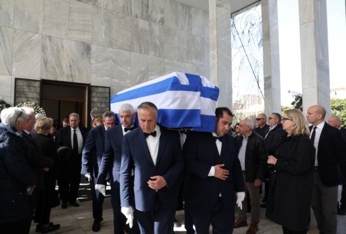 Στο Α’ Νεκροταφείο Αθηνών το ύστατο «αντίο» στον Αναστάσης Παπαληγούρας – Συγκινητικός αποχαιρετισμός από τον Δήμαρχο Κορινθίων Νίκο Σταυρέλη