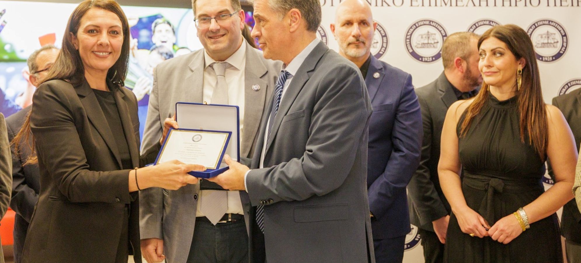 Παρόν στην ετήσια εκδήλωση του Βιοτεχνικού Επιμελητηρίου Πειραιά ο Πρόεδρος του Επιμελητηρίου Κορινθίας