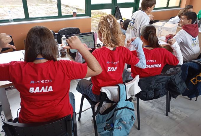 2ο Γυμνάσιο Κορίνθου: Σημαντική διάκριση στον Περιφερειακό Διαγωνισμό Εκπαιδευτικής Ρομποτικής στην Τρίπολη