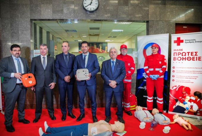 Με απινιδωτές εξοπλίζεται το Μετρό της Αθήνας – Χορηγία της Διαμαντής Μασούτης Α.Ε.