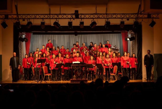 Εαρινή Συναυλία Φιλαρμονικής Λουτρακίου: Μια μουσική προσευχή για τη Μεγάλη Εβδομάδα