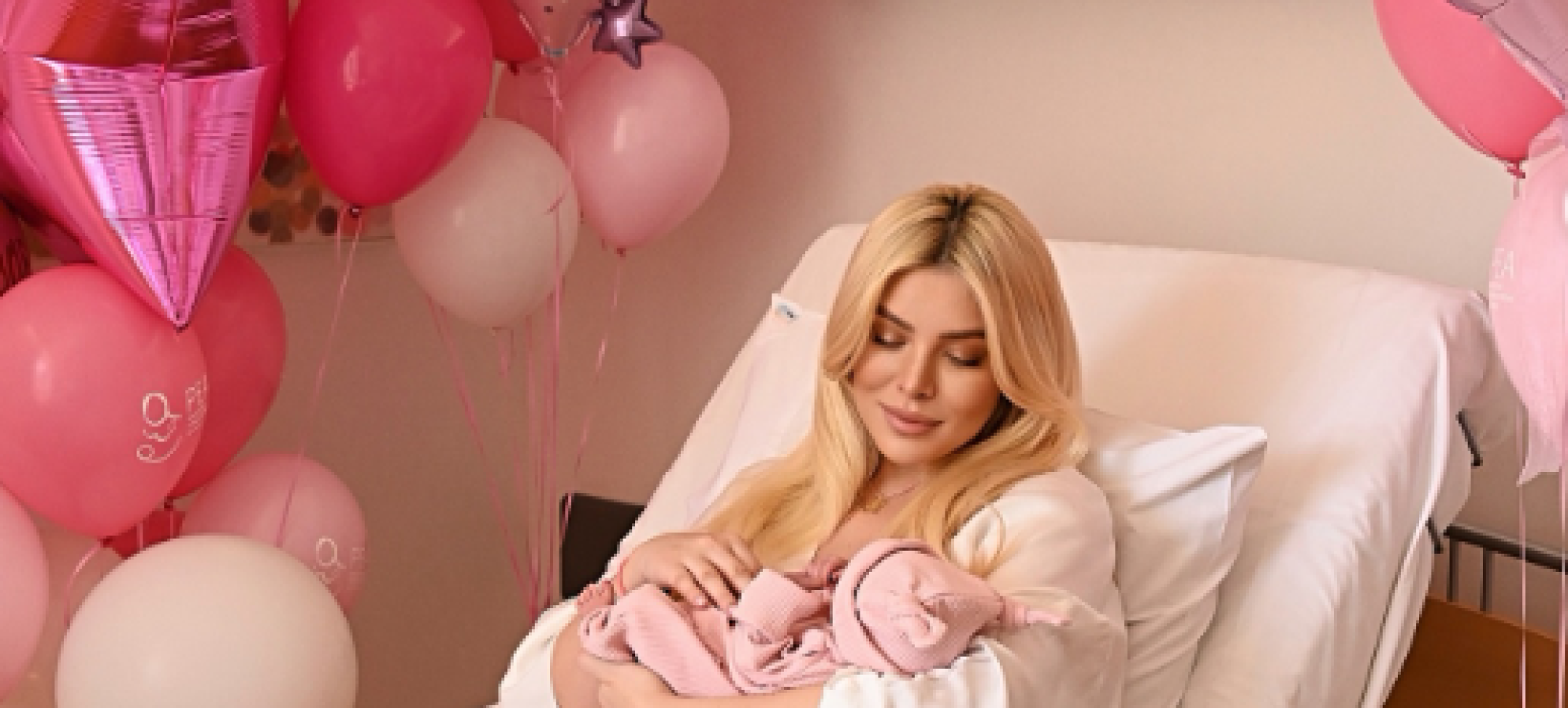 Κατερίνα Καινούργιου: Οι πρώτες φωτογραφίες με την κόρη της «έριξαν» το Instagram