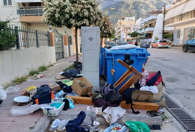 Λουτράκι: Εικόνες εγκατάλειψης με ογκώδη απορρίμματα – Παρέμβαση του Αντιδημάρχου Καθαριότητας