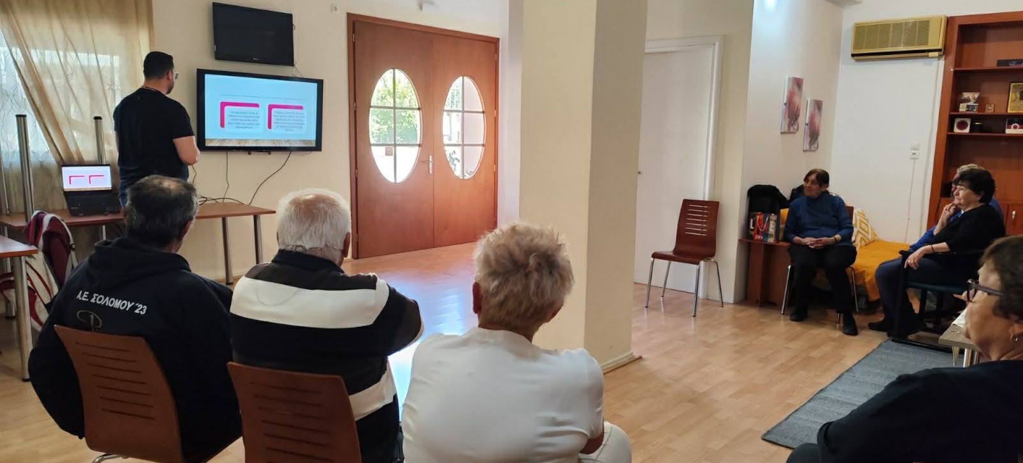 Δήμος Κορινθίων: Δυναμικές δράσεις στα ΚΑΠΗ με πρωτοβουλία της Αντιδημάρχου Τέτας Μπονάτσου