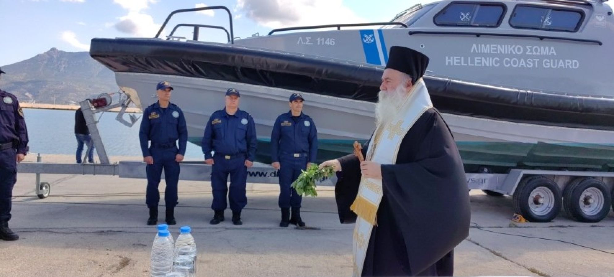 Νέο περιπολικό σκάφος και τέσσερα SUV στο Λιμεναρχείο Κορίνθου από δωρεά της Motor Oil και του Βαρδινογιάννειου Ιδρύματος