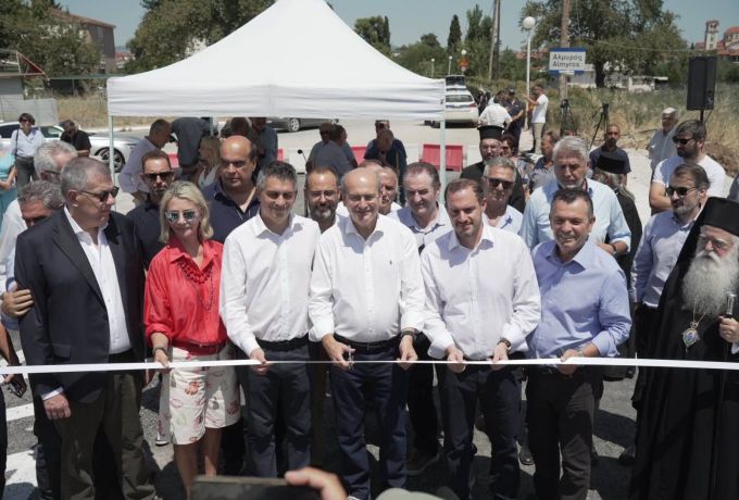 Νέα γέφυρα Αλμυρού: Εγκαινιάστηκε από Χρίστο Δήμα και Κωστή Χατζηδάκη – Νέα έργα ανθεκτικών υποδομών στη Θεσσαλία