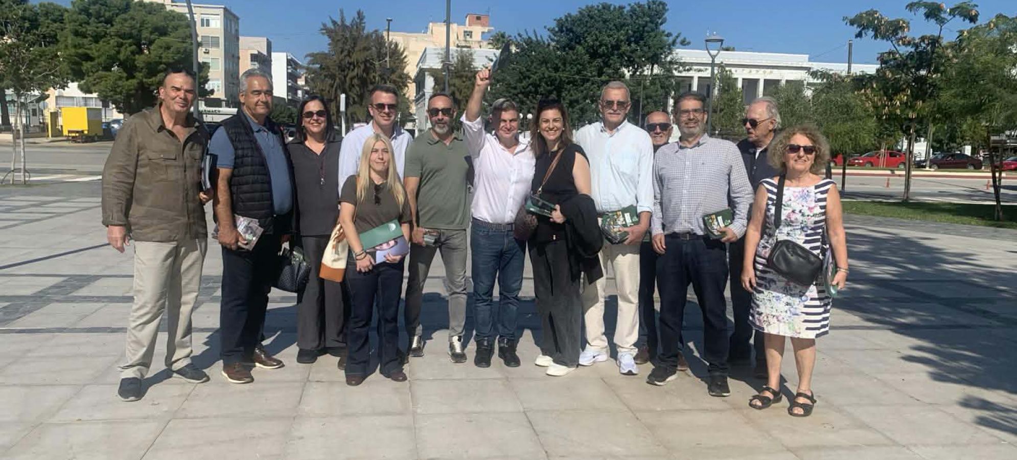 Κλιμάκιο του ΠΑΣΟΚ με τον Νικόλα Φαραντούρη επισκέφθηκε την Κόρινθο