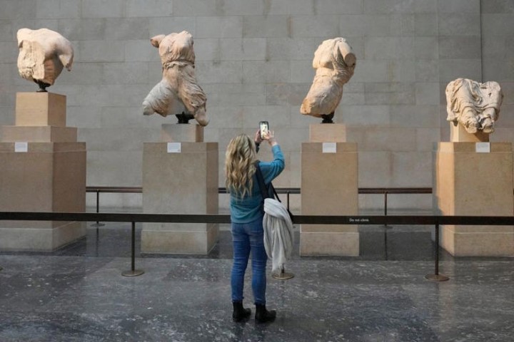 Διχασμένη η Βρετανία για την επιστροφή των Γλυπτών Παρθενώνα 