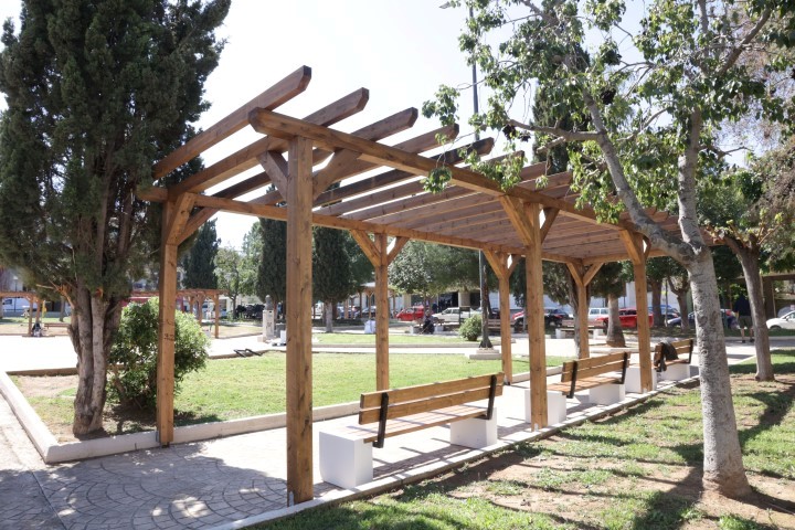 Ν. Σταυρέλης | Στον Δήμο Κορινθίων δεν σταματάμε να δουλεύουμε και να δημιουργούμε σύγχρονες υποδομές - Παραδίδονται δύο ανακαινισμένες πλατείες  στο Συνοικισμό