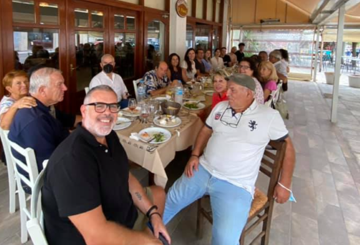  Τα παιδιά της Αρχαίας Τενέας αποχαιρετούν τον δικό τους Μανούσο