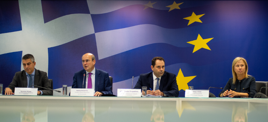 Αφορολόγητο στα φιλοδωρήματα έως 300 ευρώ τον μήνα – Αλλάζουν όλα στον τρόπο υποβολής των φορολογικών δηλώσεων