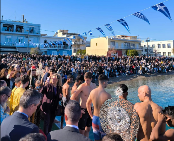 Παρουσία του Υφυπουργού Εθν. Οικονομίας & Οικονομικών Χρίστου Δήμα στον εορτασμό των Θεοφανείων στο Κιάτο