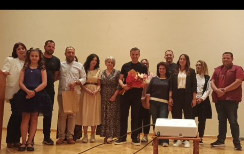 Ξυλόκαστρο | Αφιέρωμα στον  Ολυμπιονίκη Εμμανουήλ Καραλή με τίτλο 'Όταν κοιτάς από ψηλά " του Νίκου  Μιχαλόπουλου