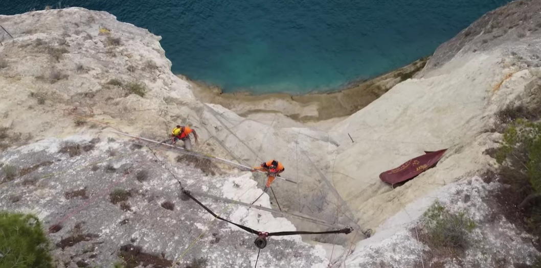 Οι εναερίτες της Ropework  γράφτηκαν με χρυσά γράμματα στην ιστορία της Διώρυγας Κορίνθου| Γνωρίστε τη σπουδαία εργασία τους  (Βίντεο)