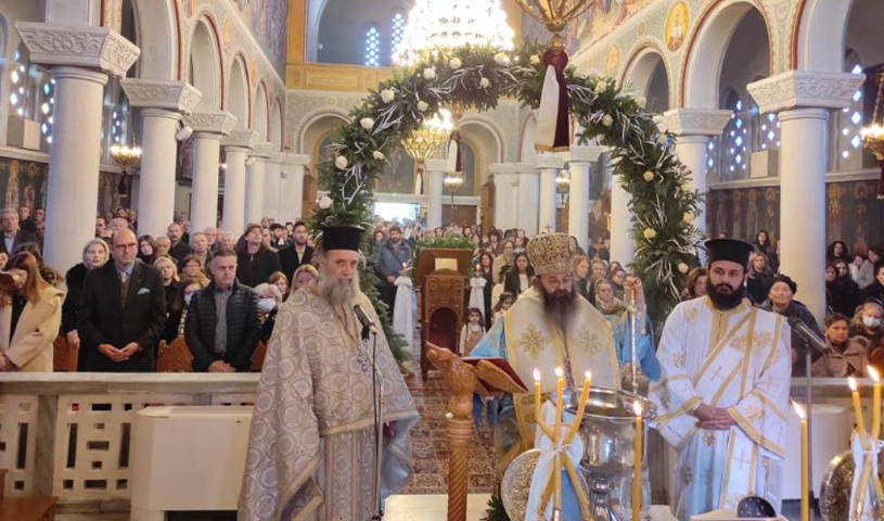 Με την λαμπρότητα που η ημέρα απαιτεί εορτάστηκε η Εορτή των Αγίων Επιφανείων στην πόλη της Κορίνθου.