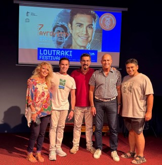 Μάριος Φραγκούλης στο Λουτράκι με το «Άξιον Εστί» του Μίκη Θεοδωράκη