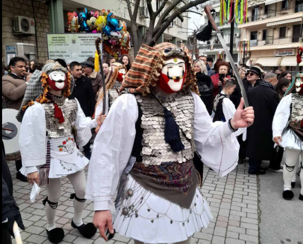 Ο  Ίβυκος ταξίδεψε στην όμορφη Νάουσα και βίωσαν από κοντά το έθιμο "Γενίτσαροι και Μπούλες"