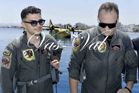 Ολοκληρώθηκε η Διάσωση και Ρυμούλκηση του Canadair από το Βραχάτι στο Λιμάνι του Κιάτου 