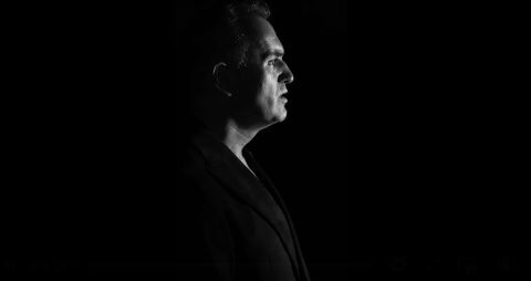 «Στα χέρια σου μ’ αφήνω» – Νέο τραγούδι σε λίγες μέρες από τον αγαπημένο μας Μάκη Ψαραδέλλη
