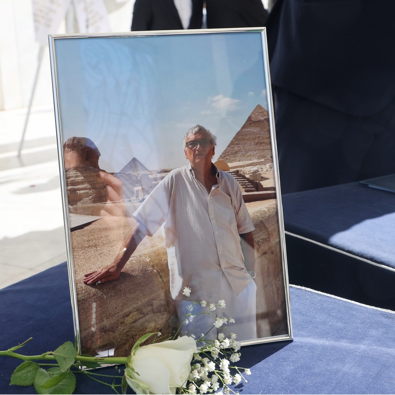 Το τελευταίο αντίο είπαν συγγενείς και φίλοι στον ψυχίατρο Δημήτρη Σούρα