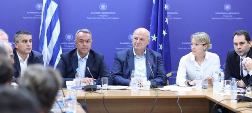 Μέτρα για τη στήριξη της αγροτικής παραγωγής, μετά από 4ωρη σύσκεψη κυβερνητικού κλιμακίου με τους εκπροσώπους της Πανελλαδικής των μπλόκων