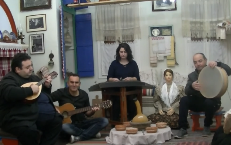 "Χαράστονε το γεμιτζή"  υπέροχο τραγούδι και μελωδία  | Μουσική και στίχοι Μάκης Ψαραδέλλης - τραγούδι Μυρσίνη Κουτσκουδή