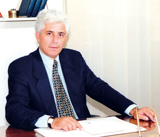 Ψήφισμα του δημοτικού συμβουλίου του δήμου Βέλου - Βόχας για το θάνατο του πρώην δημάρχου Βόχας Σπύρου Χριστοδούλου.