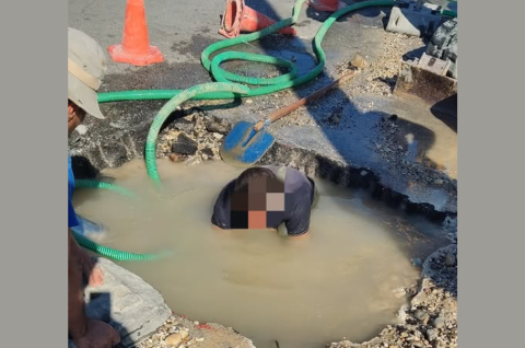 Μέσα στη λάσπη και την αδιαφορία: Η καθημερινή μάχη ενός δημοτικού υπαλλήλου στην Κορινθία